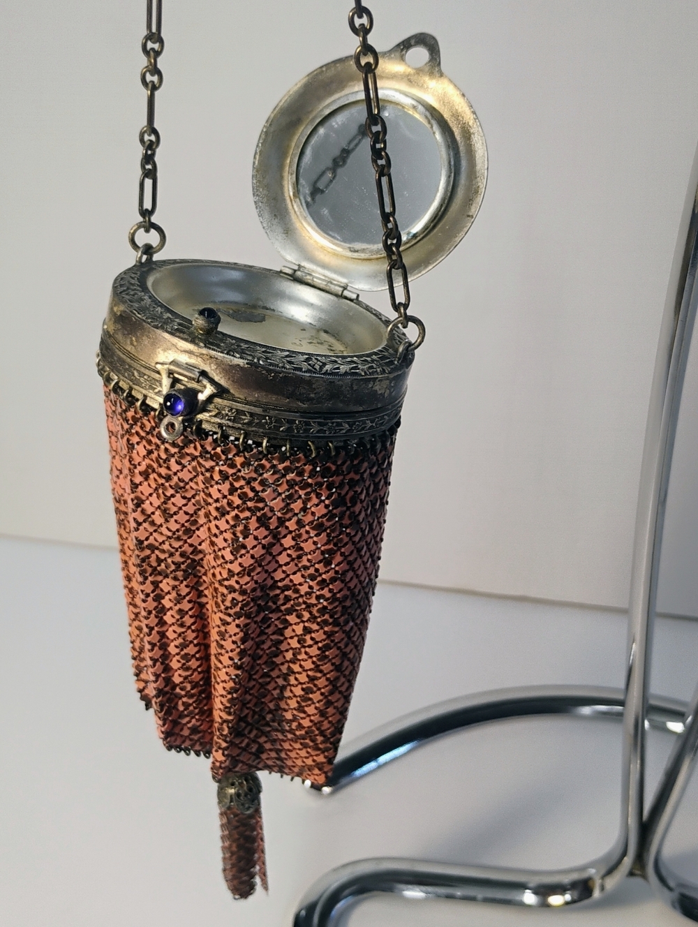 Victorian Mesh Evening Bag - Picture 4 of 4